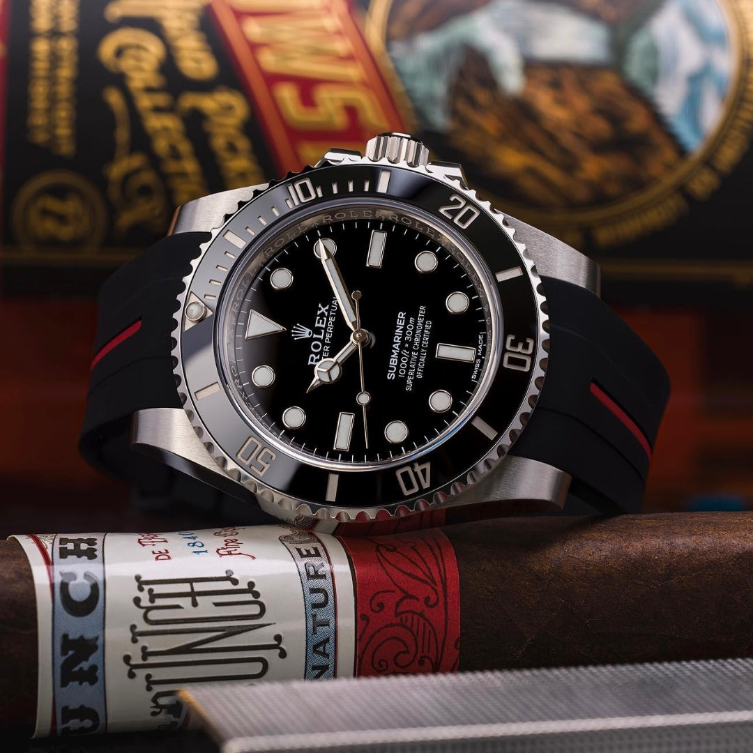 Bracelet déployant en caoutchouc pour Rolex Submariner, noir avec ligne rouge | LuxLine®