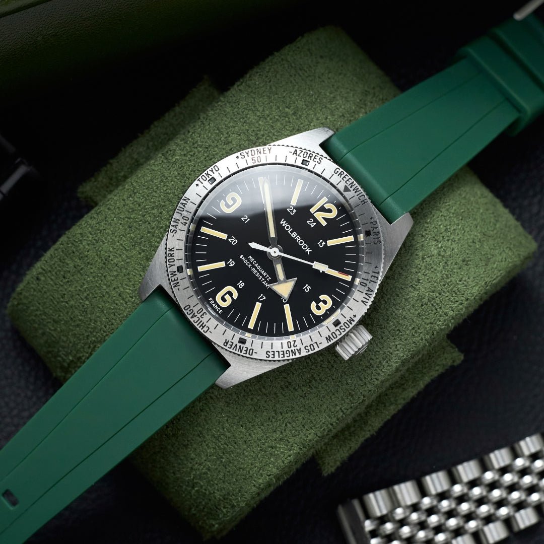 Straight FKM Rubber Strap – Universal Fit – Green (20mm / 22mm / 24mm) - Helvetus