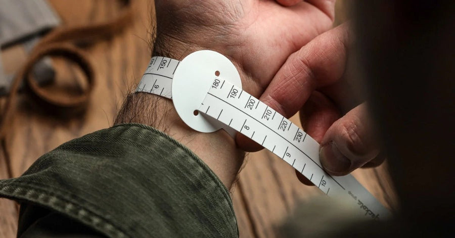 How to Choose Watch Strap Length for Your Wrist - Helvetus