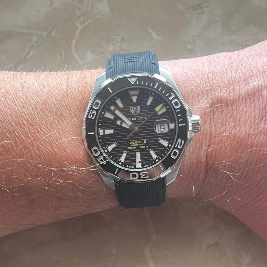 Rubber Straps for Tag Heuer – Sporty Comfort for Carrera, Aquaracer & More - Helvetus