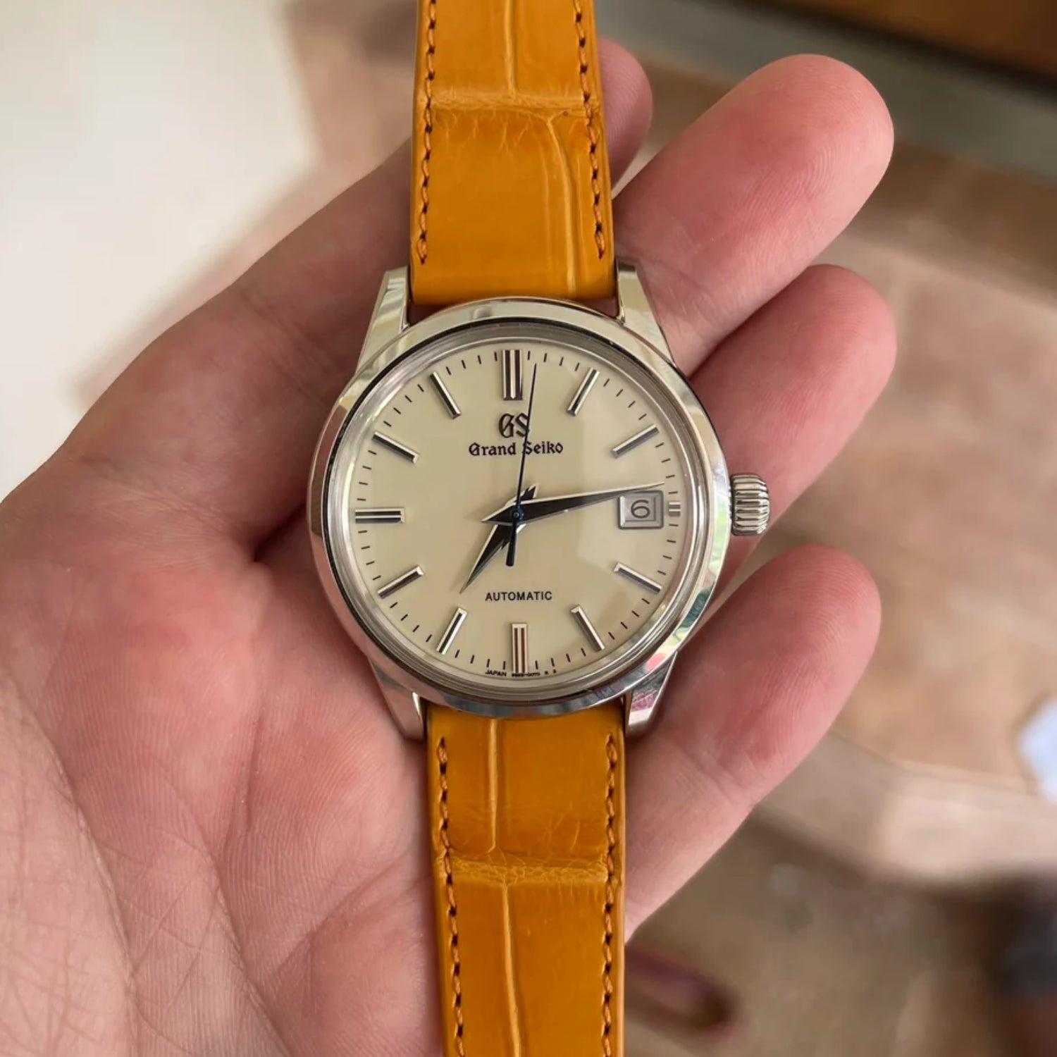 Light Brown Alligator Leather Watch Strap – Handcrafted Replacement Band – Helvetus® - Helvetus