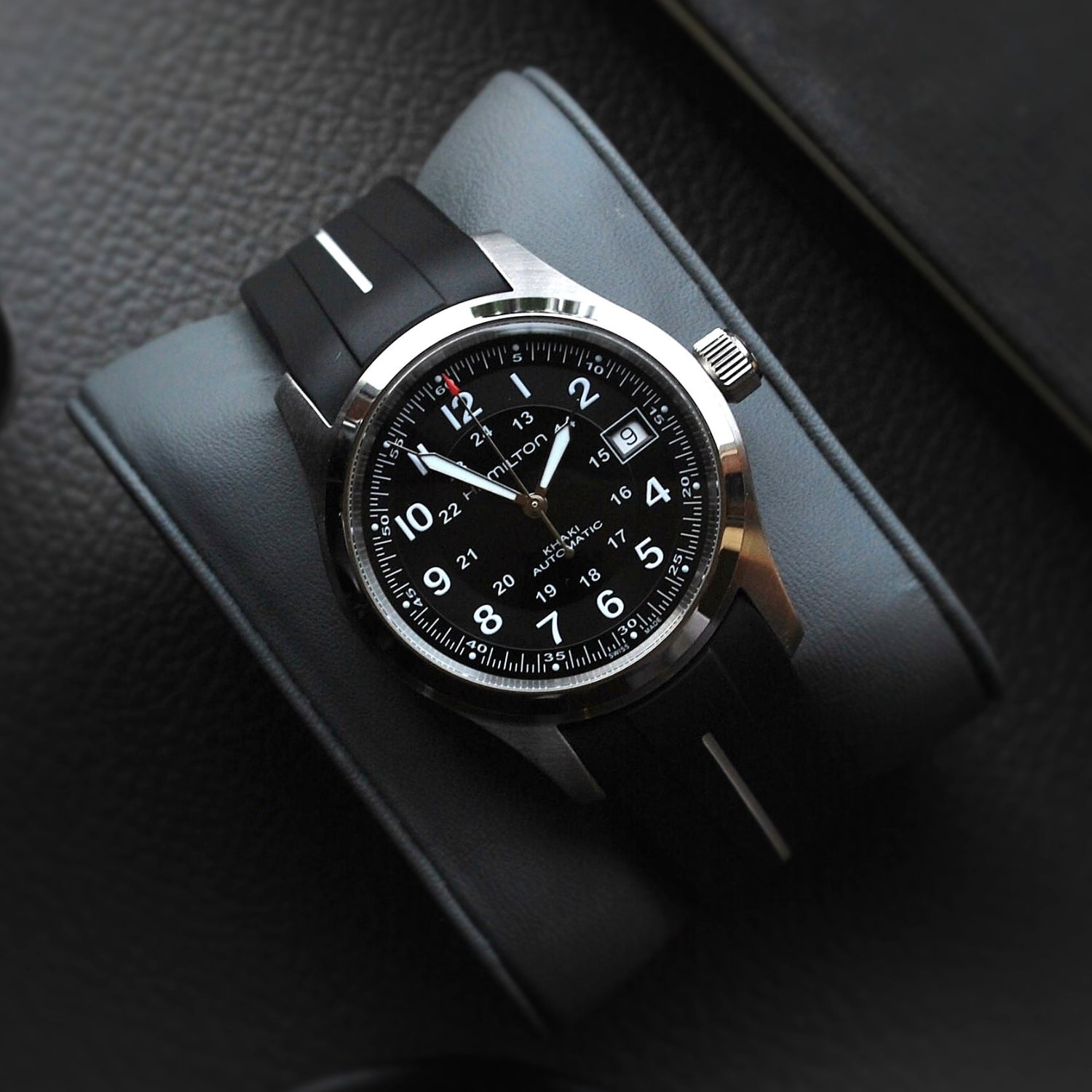 Rubber Strap – For Hamilton Khaki Field (38mm/40mm/42mm) - Black with White LuxLine® - Helvetus