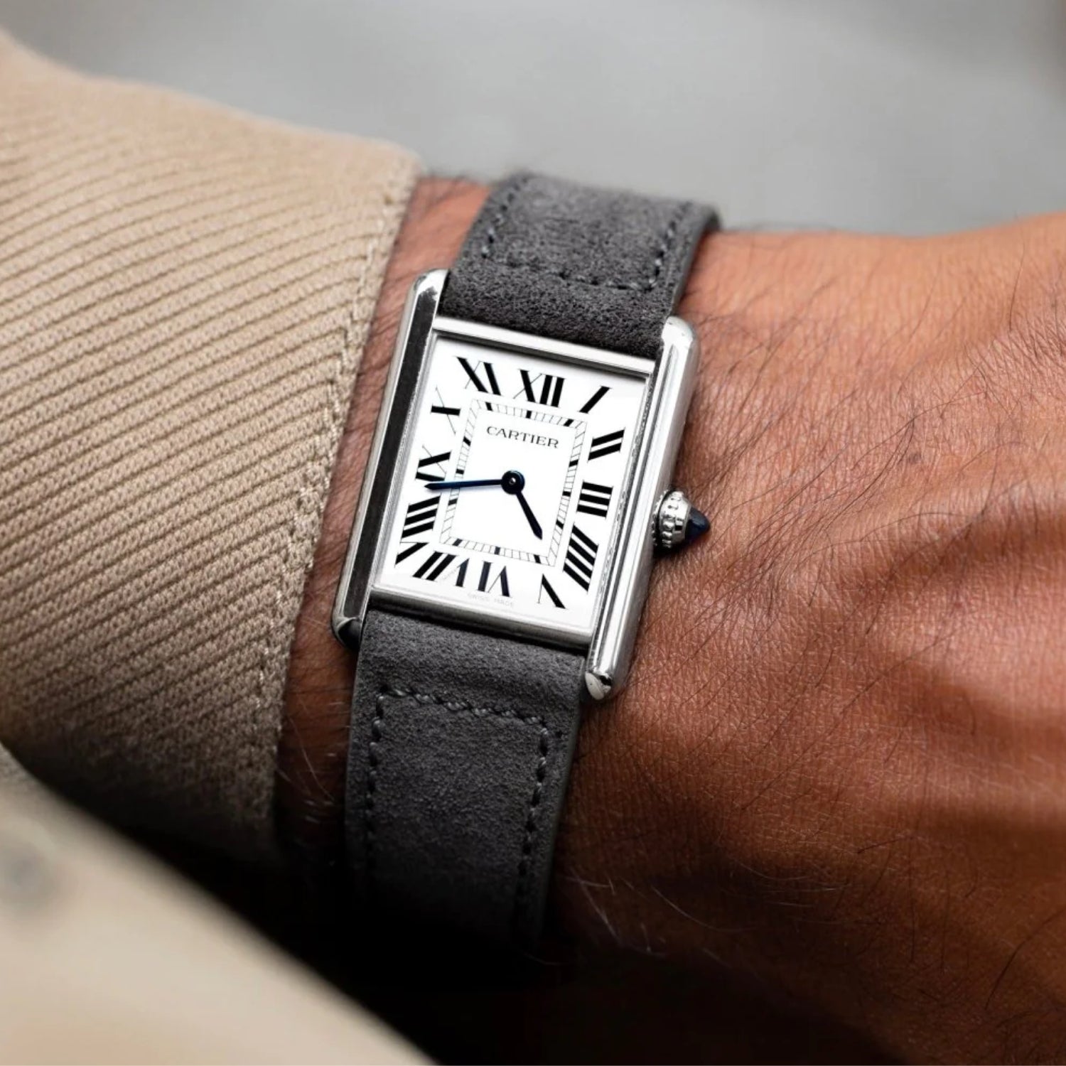 Bracelet en cuir suédé – Gris – Helvetus®